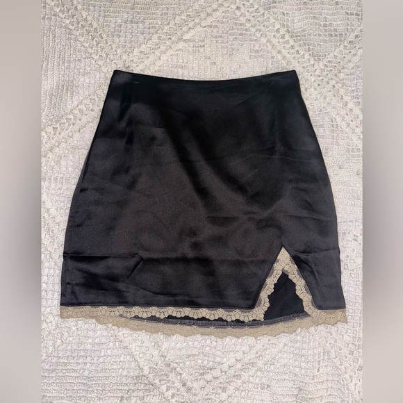 Adika Silk Skirt with Lace Trim - Picture 3 of 3